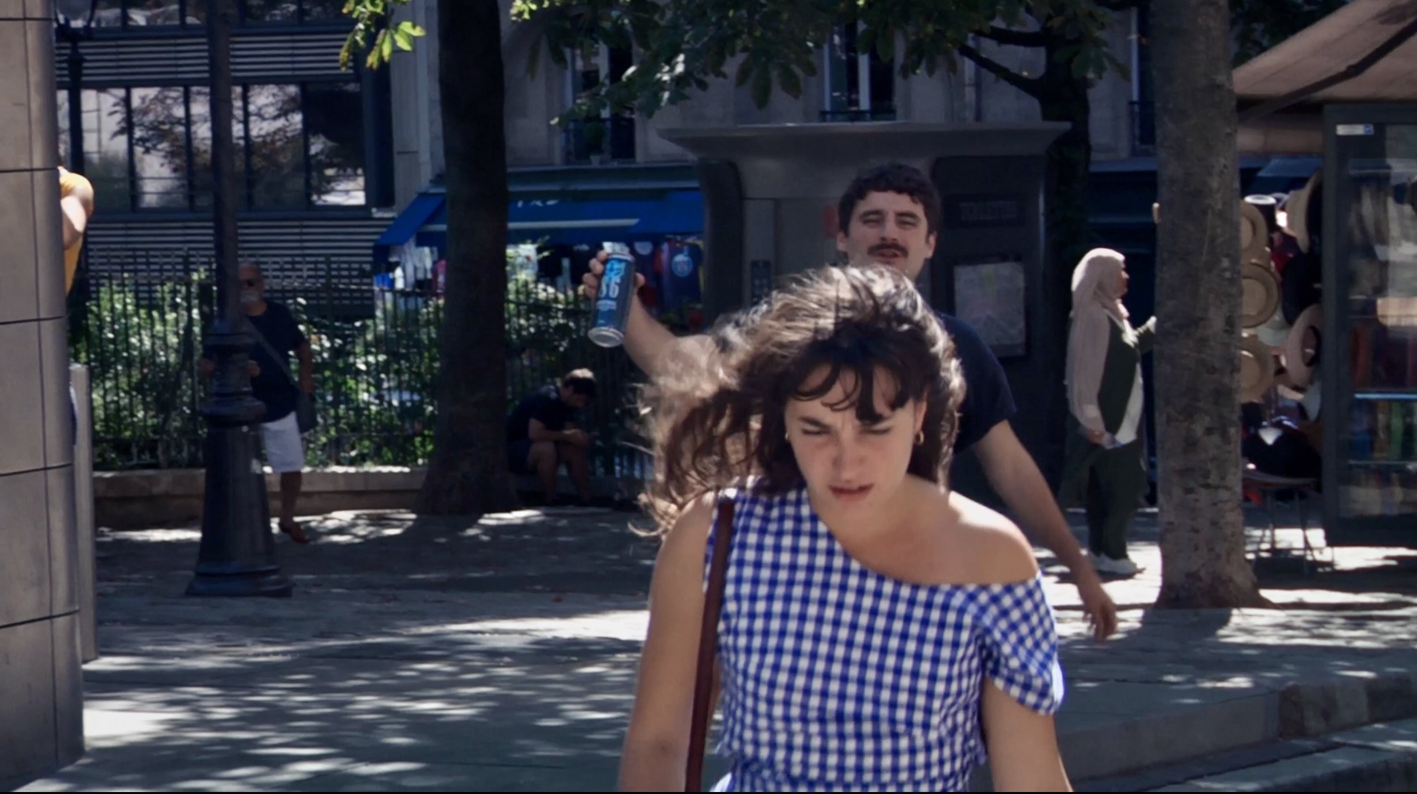 QUITTER PARIS